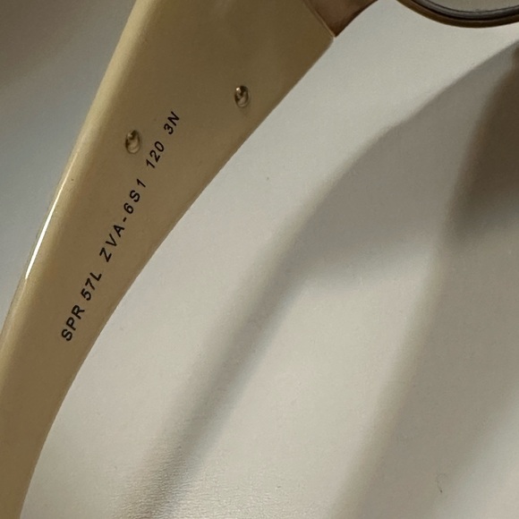 Prada sunglasses - Picture 5 of 9